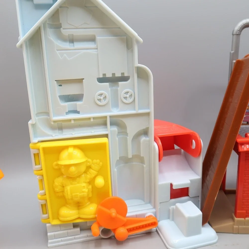 Hasbro welcome pocket